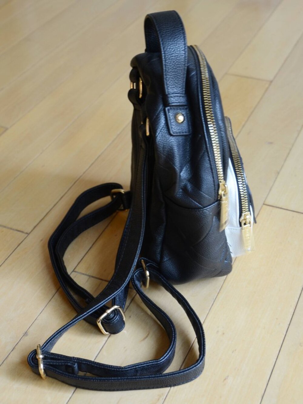 Betsey Johnson Mini Dog Face Backpack - Picture 4 of 12